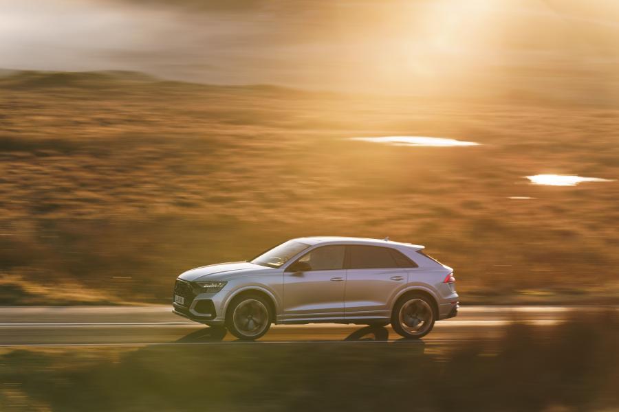  Audi RS Q8 2020 года  (UK) (фото 25 из 40)